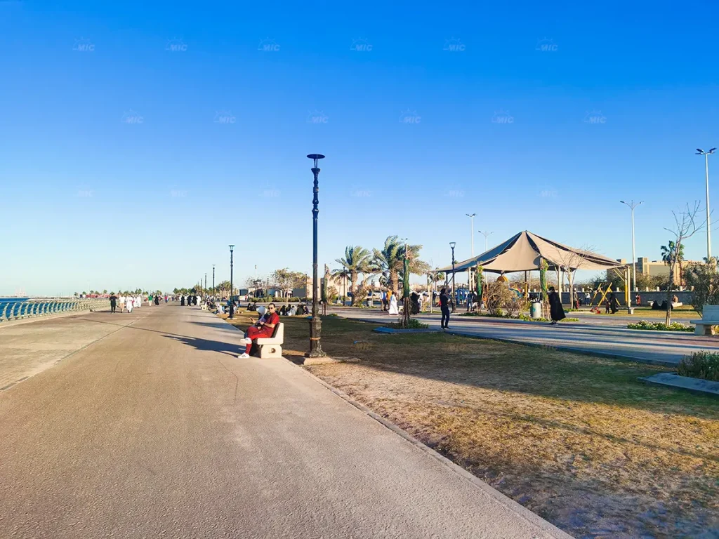 2,300 LED post lights for the Dammam Corniche – photo 1