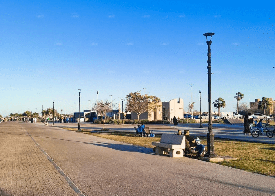 2,300 LED post lights for the Dammam Corniche